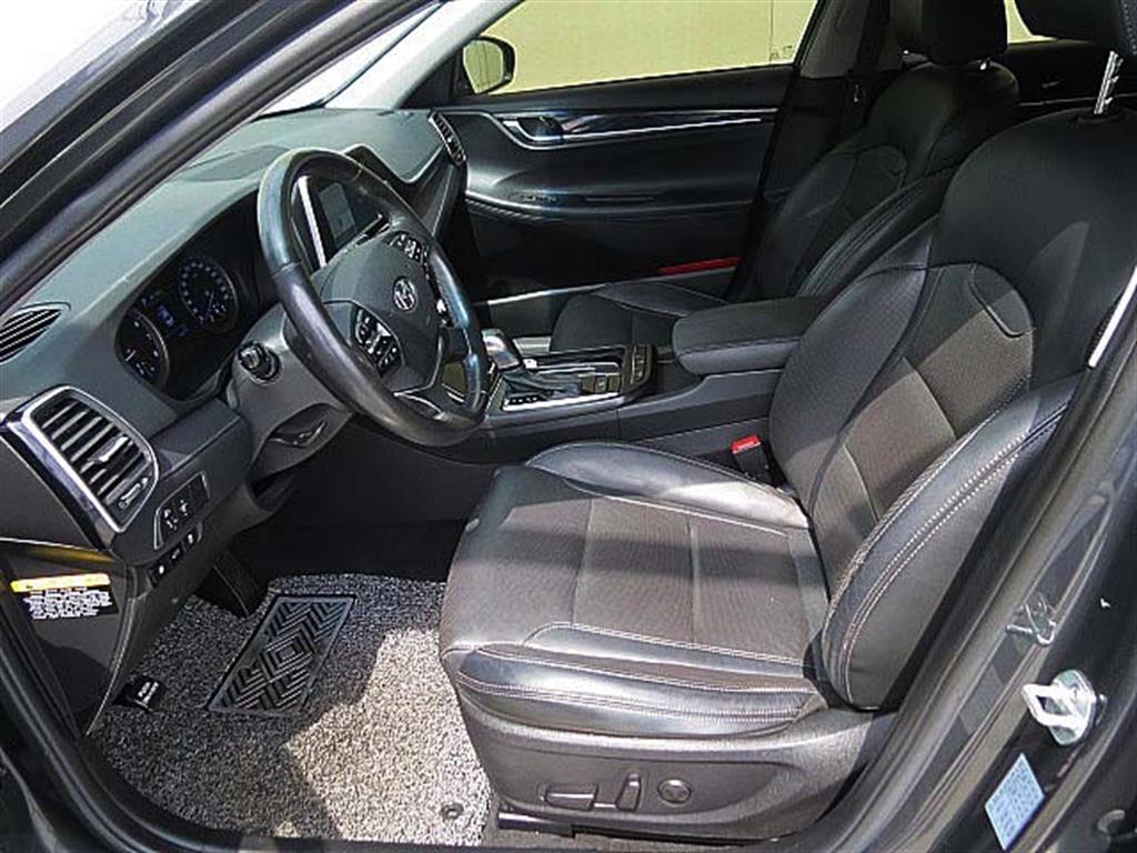 HYUNDAI Grandeur - Vista 11