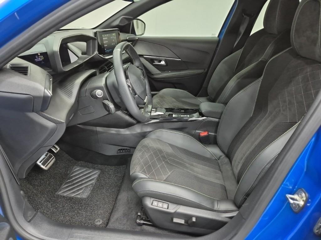 Peugeot 208 - Vista 11