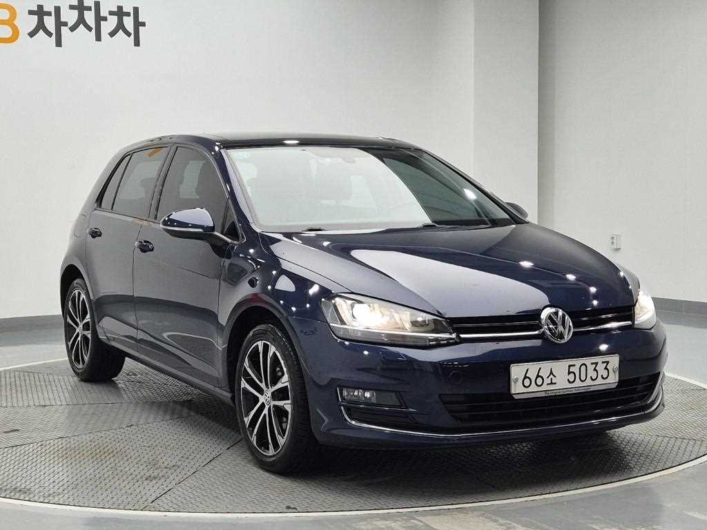Volkswagen Golf - Vista 4
