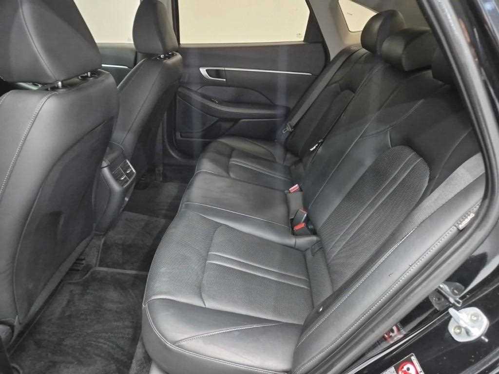 HYUNDAI Sonata - Vista 12