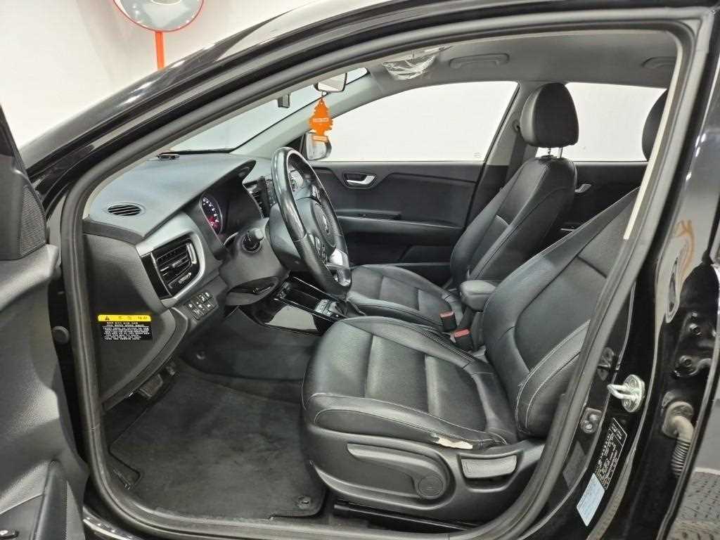 KIA Stonic - Vista 11