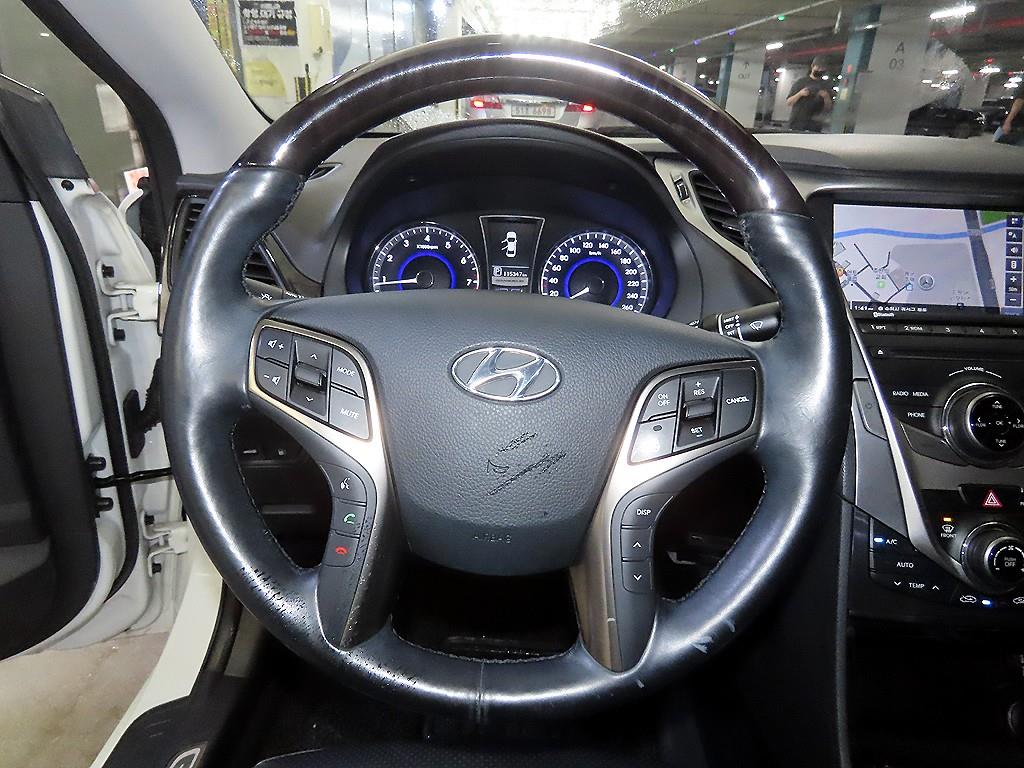 HYUNDAI Grandeur - Vista 8