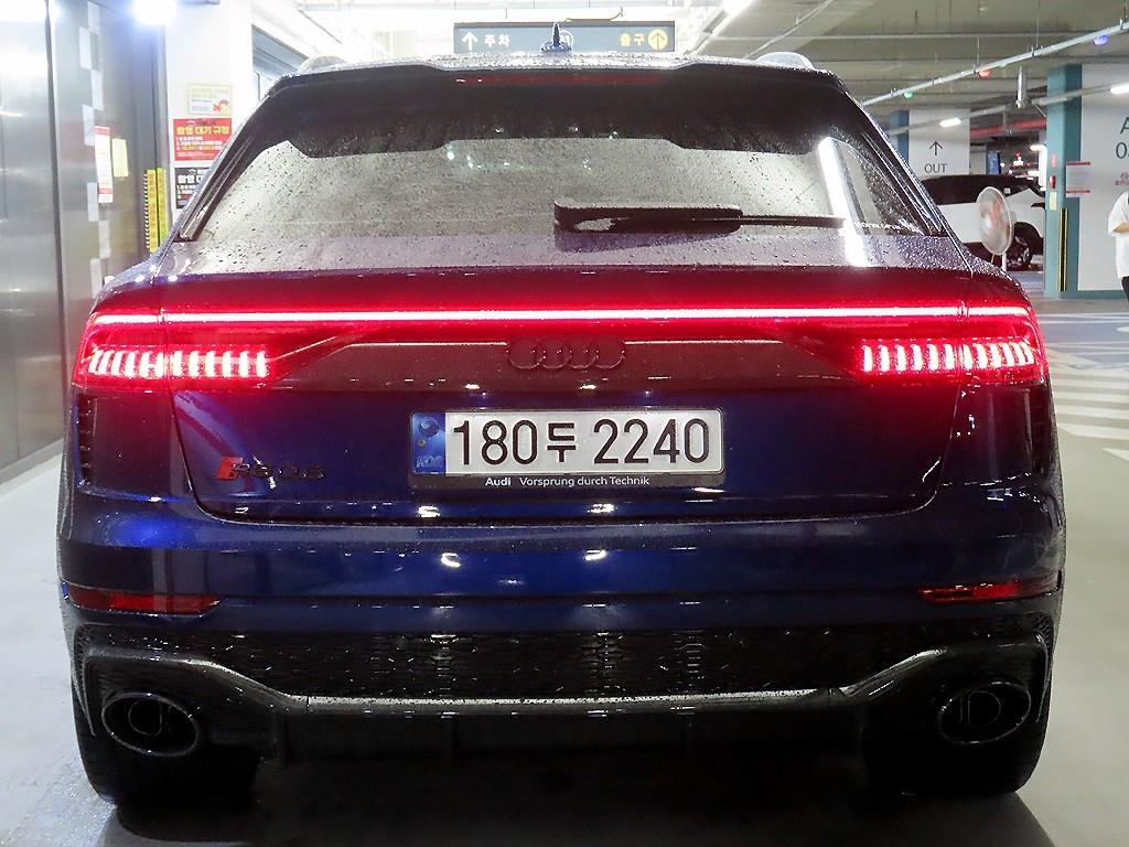Audi RSQ8 - Vista 5