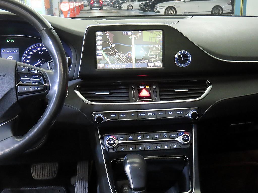 HYUNDAI Grandeur - Vista 11