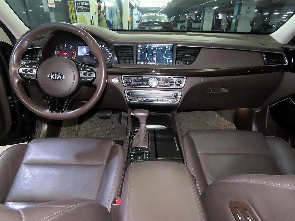 KIA K7 - Vista 10