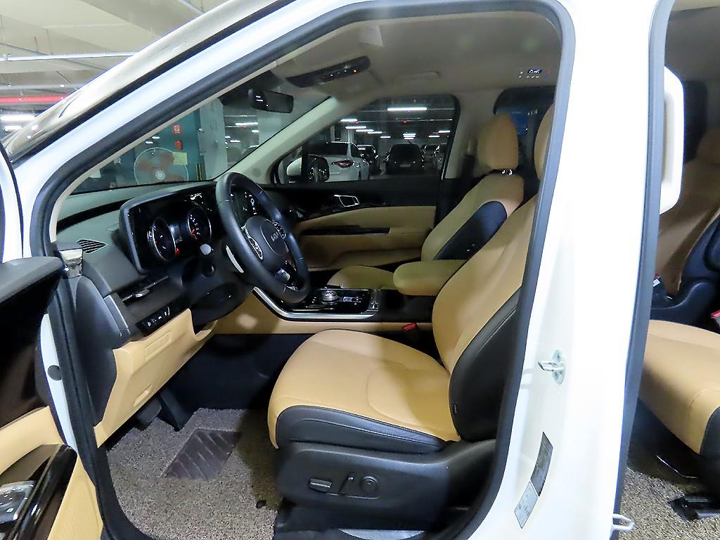 KIA Carnival - Vista 6