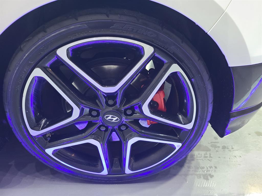 HYUNDAI Veloster - Vista 8