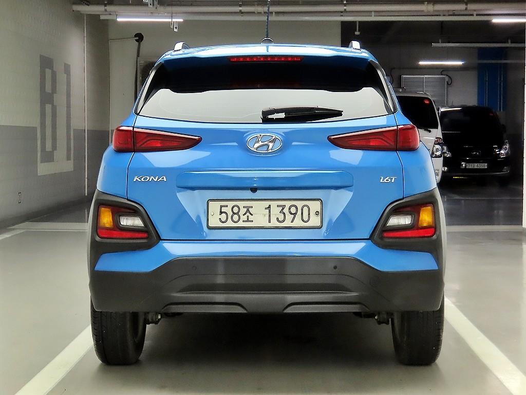 HYUNDAI Kona - Vista 3