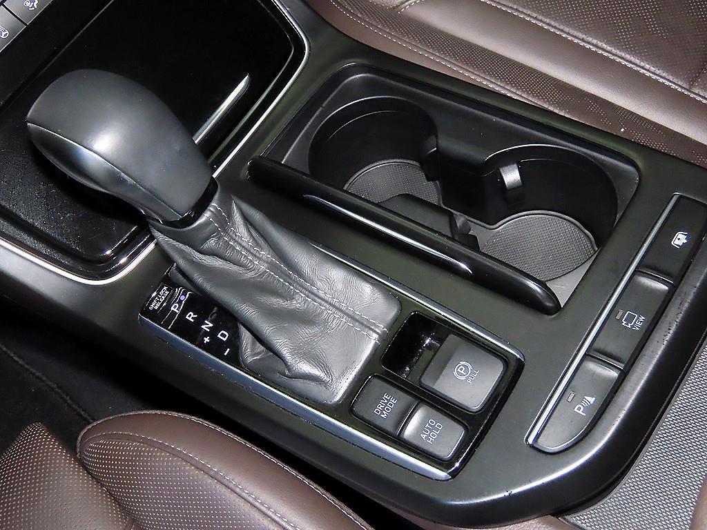HYUNDAI Grandeur - Vista 12