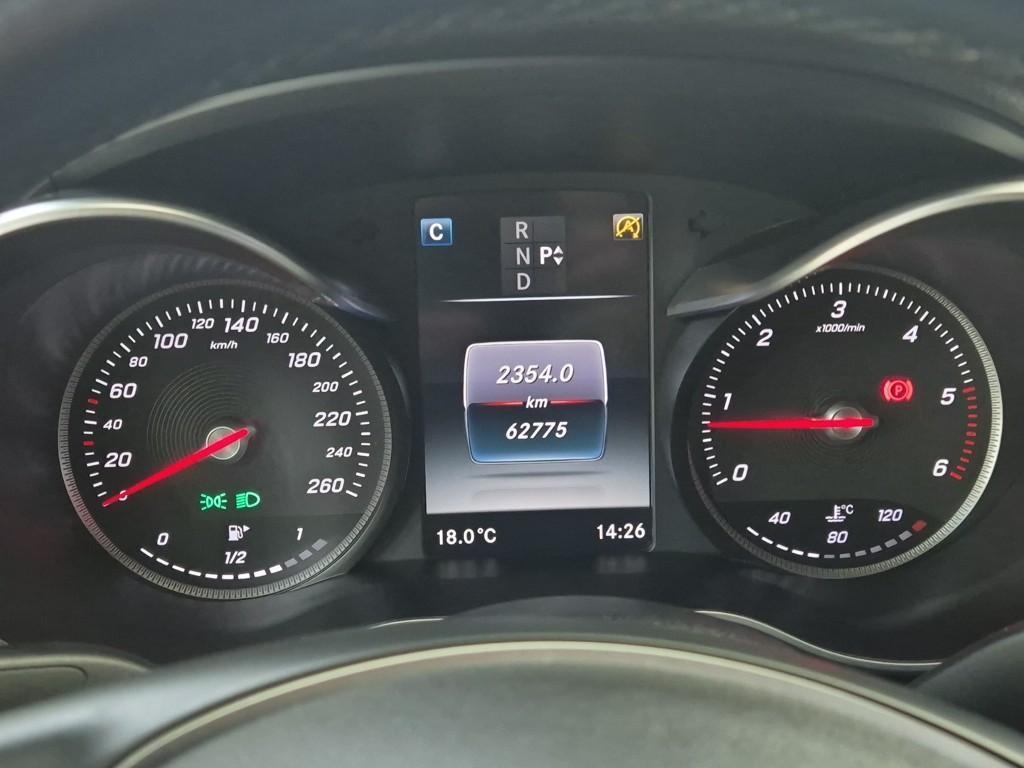 Mercedes Benz C Class - Vista 6