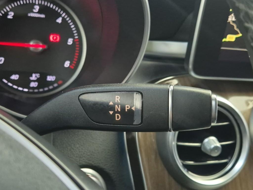 Mercedes Benz C Class - Vista 8