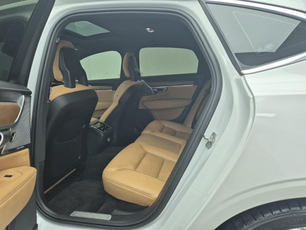 Volvo S90 - Vista 12