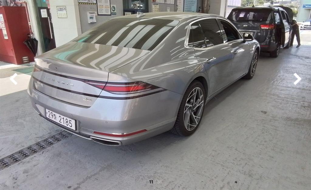Genesis G90 - Vista 4