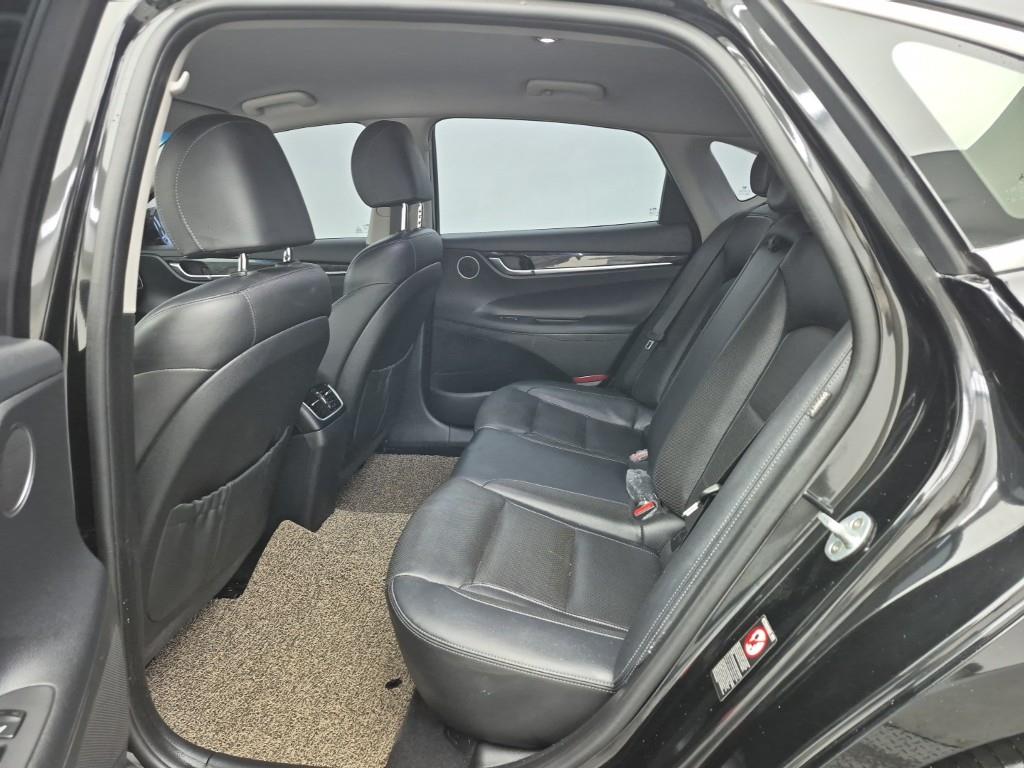 HYUNDAI Grandeur - Vista 12