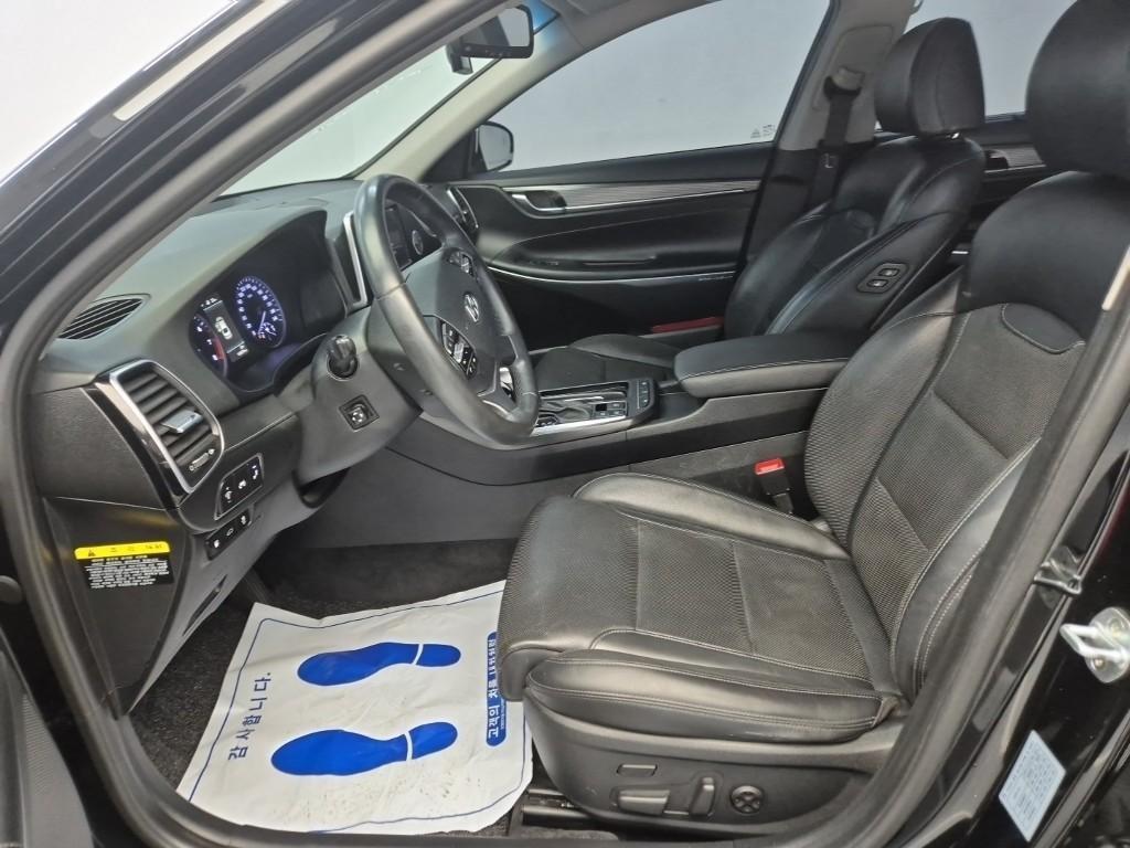 HYUNDAI Grandeur - Vista 11
