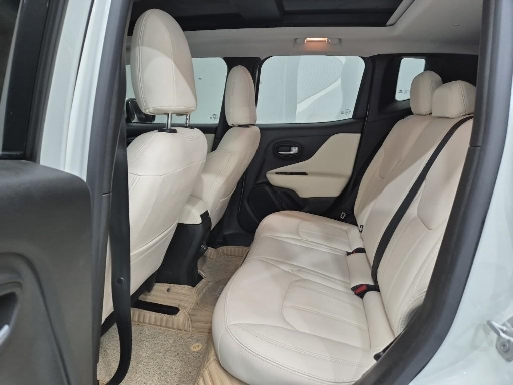 Jeep Renegade - Vista 12