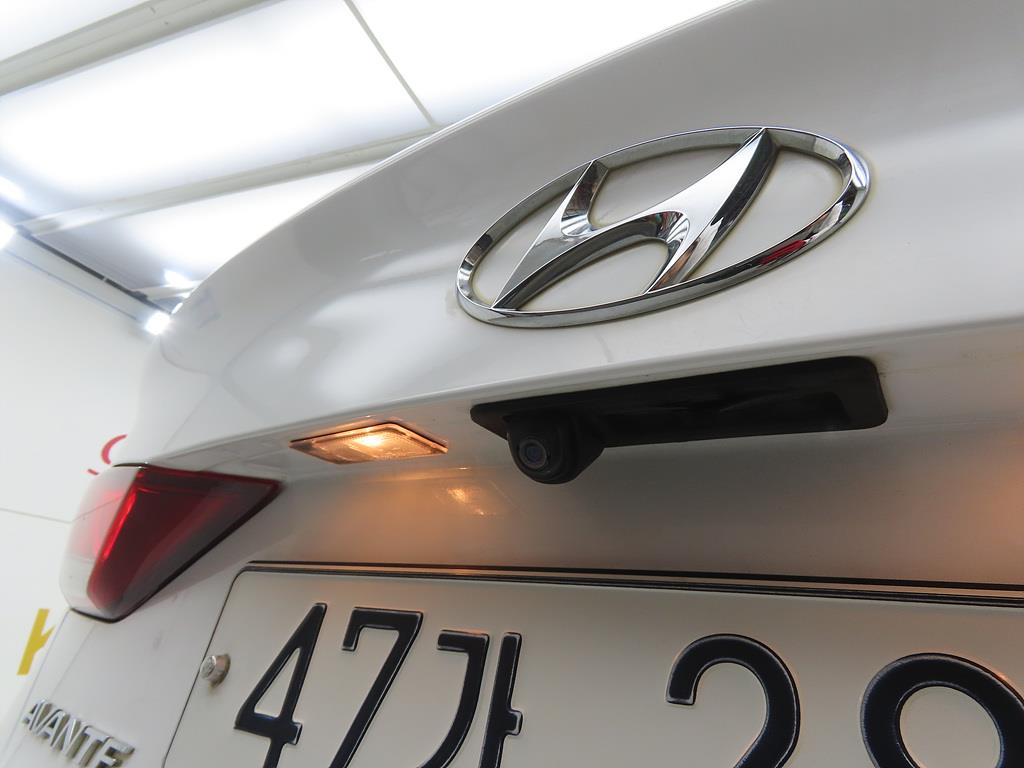 HYUNDAI Avante 2016 Blanco - Importación desde Corea - HF Imports Iquique - Foto 17