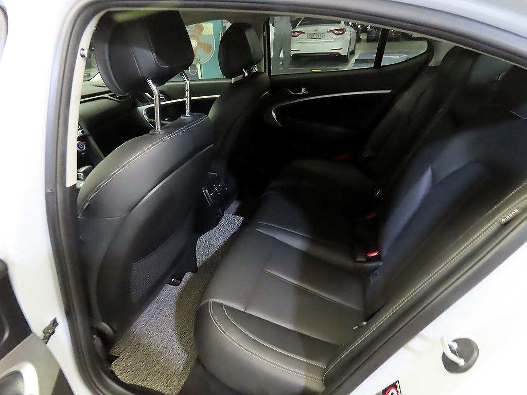 Genesis G70 - Vista 7