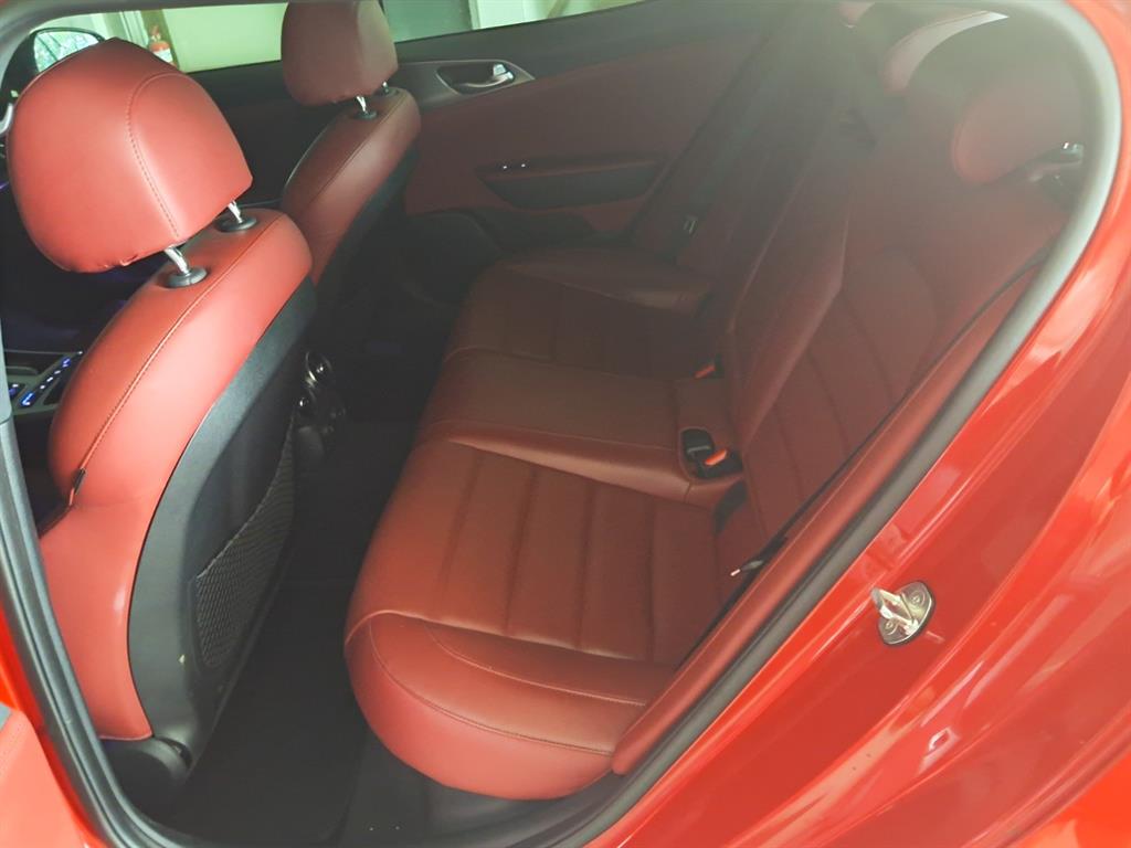 KIA Stinger - Vista 10