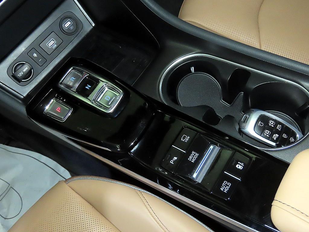 HYUNDAI Sonata - Vista 12