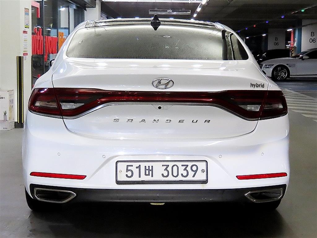 HYUNDAI Grandeur - Vista 5