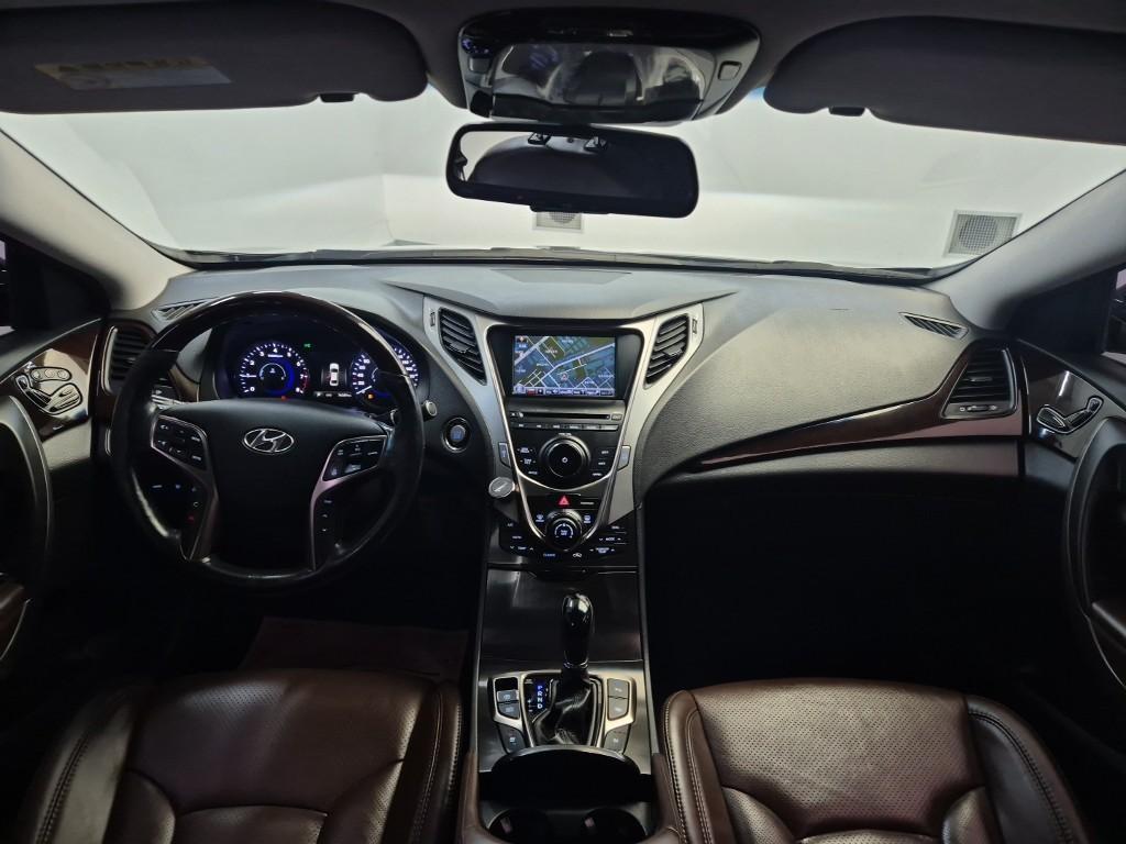 HYUNDAI Grandeur - Vista 7