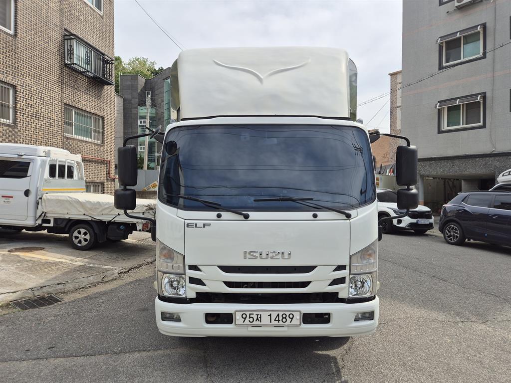 medium and large cargo truck - Vista 2