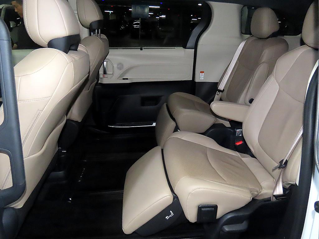Toyota Siena - Vista 7