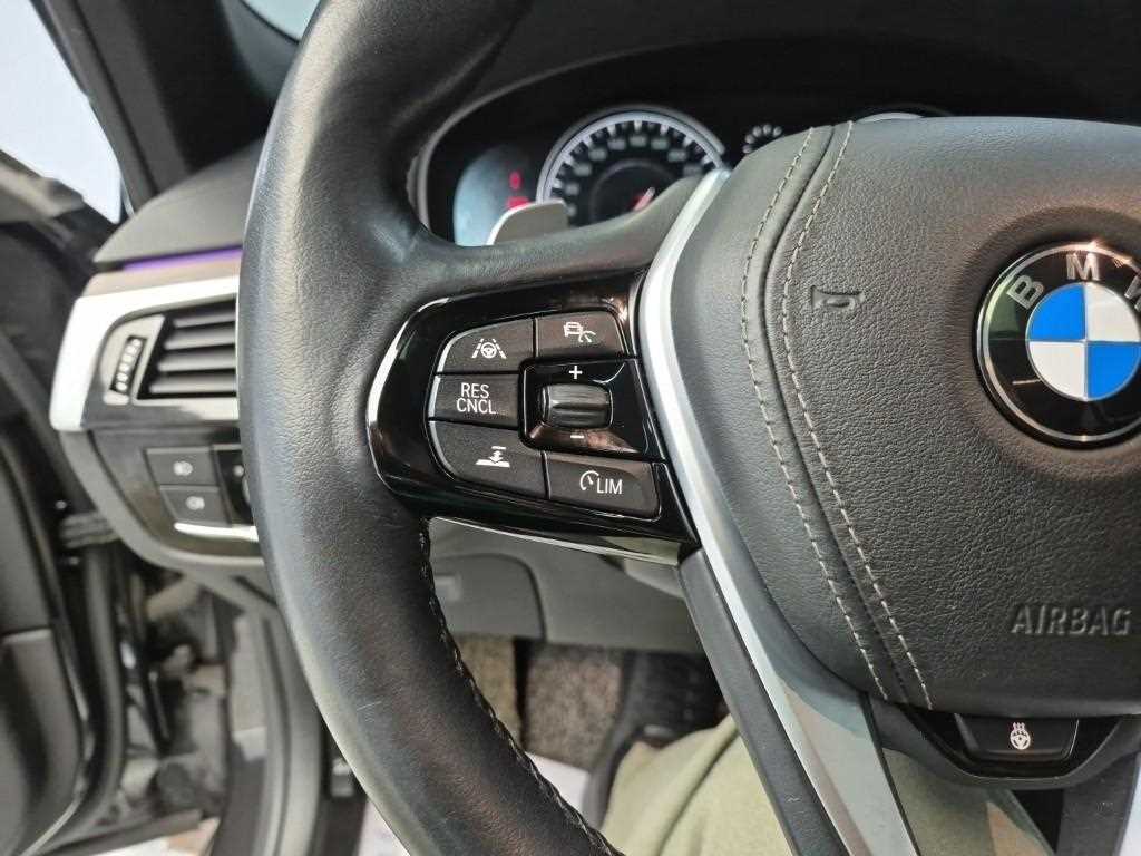 BMW 5 Series 2018 Gris - Importación desde Corea - HF Imports Iquique - Foto 16