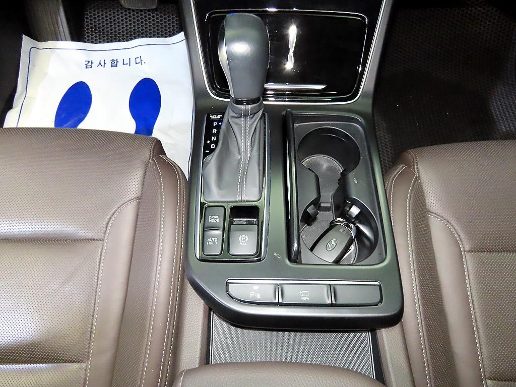 HYUNDAI Grandeur - Vista 12