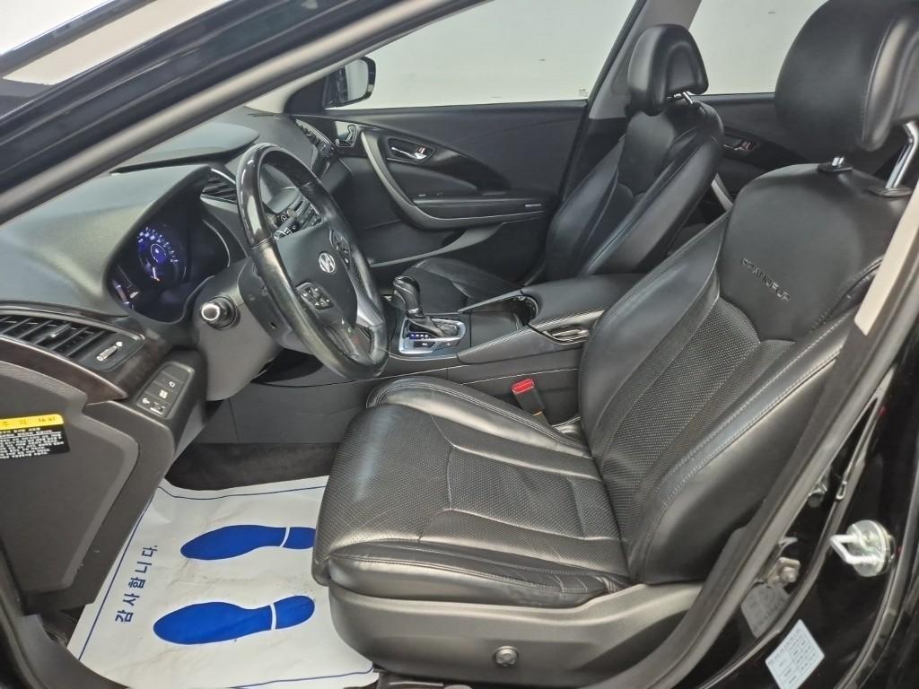 HYUNDAI Grandeur - Vista 9