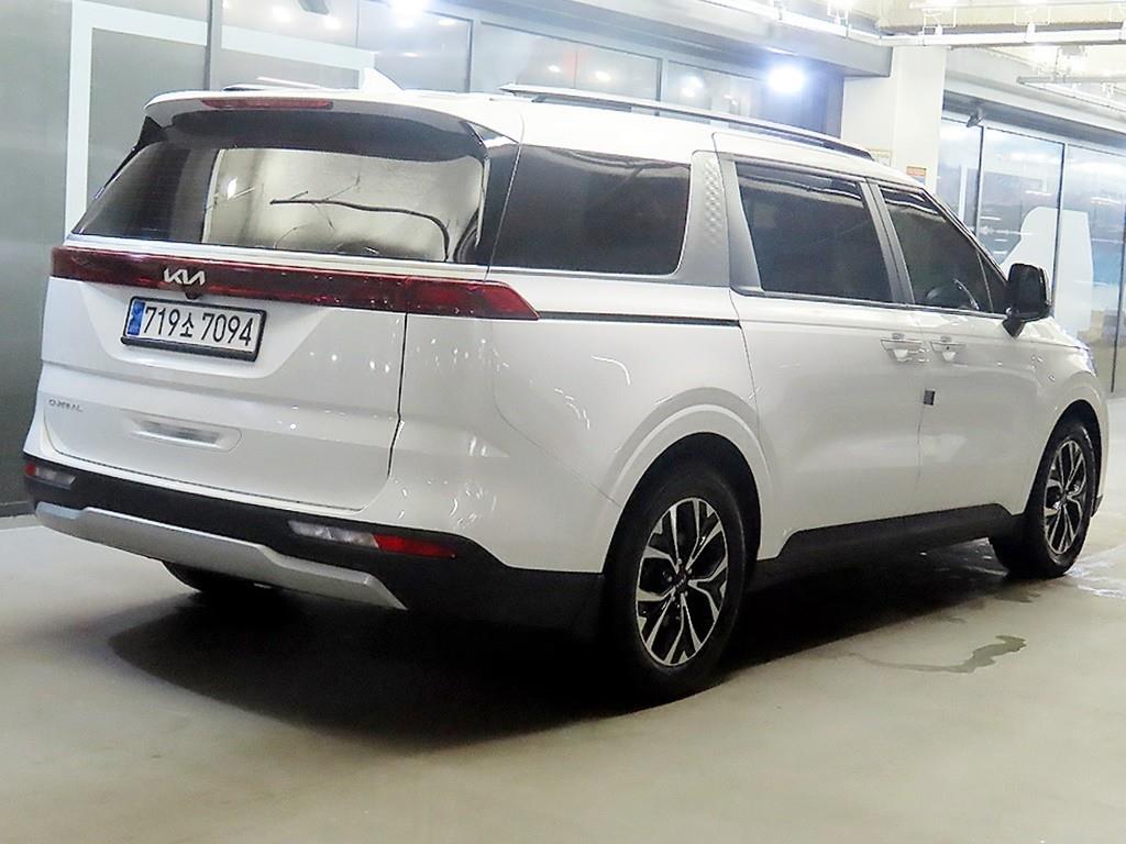 KIA Carnival - Vista 4