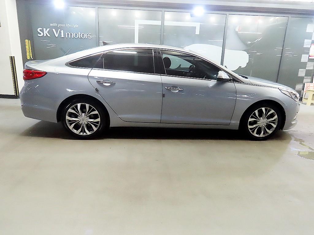 HYUNDAI Sonata - Vista 3