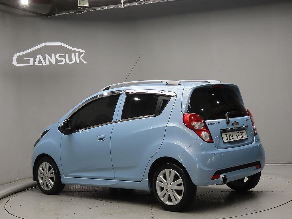 Chevrolet Spark - Vista 5
