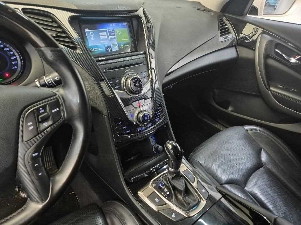 HYUNDAI Grandeur - Vista 9