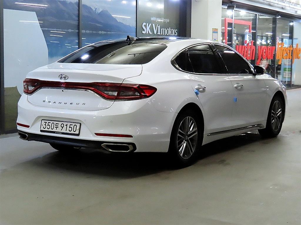 HYUNDAI Grandeur - Vista 4