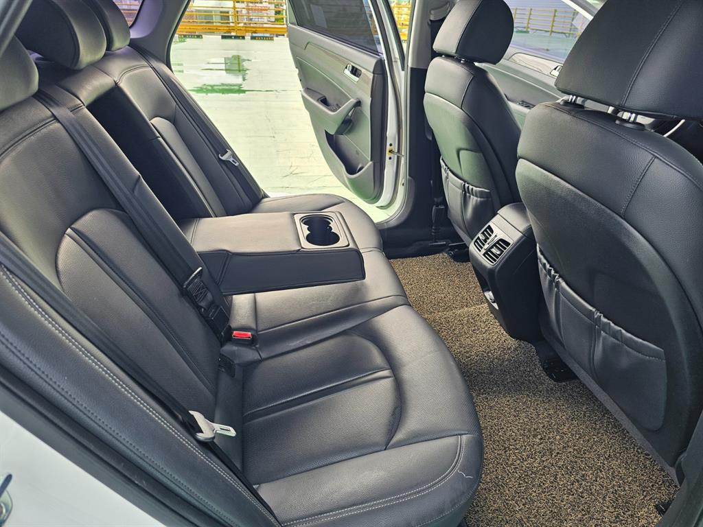 HYUNDAI Sonata - Vista 10