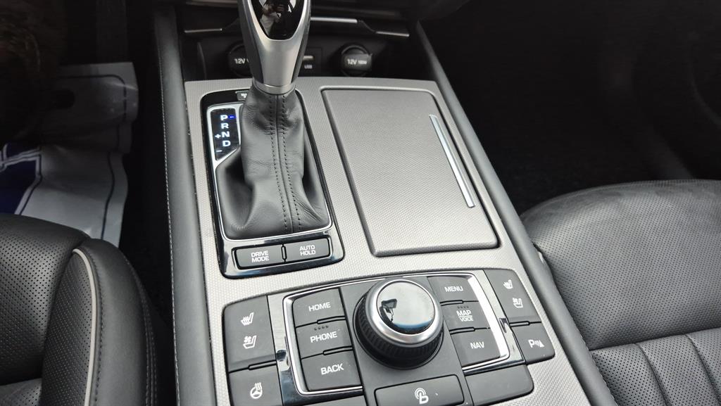 HYUNDAI Genesis - Vista 9