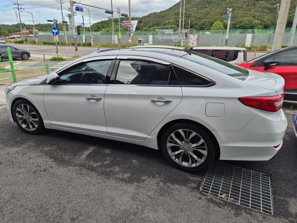 HYUNDAI Sonata - Vista 6