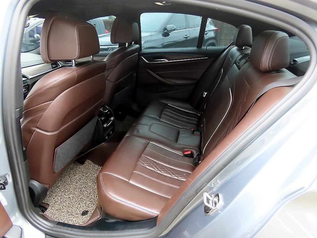 BMW 5 Series - Vista 6