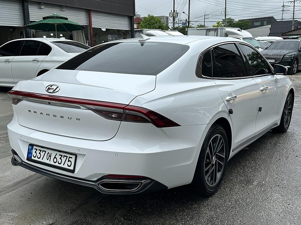 HYUNDAI Grandeur - Vista 3