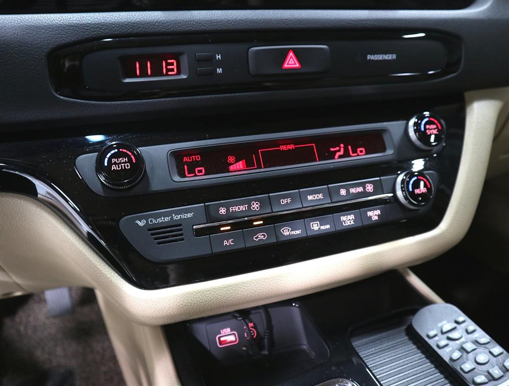KIA Carnival 2017 Blanco - Importación desde Corea - HF Imports Iquique - Foto 13