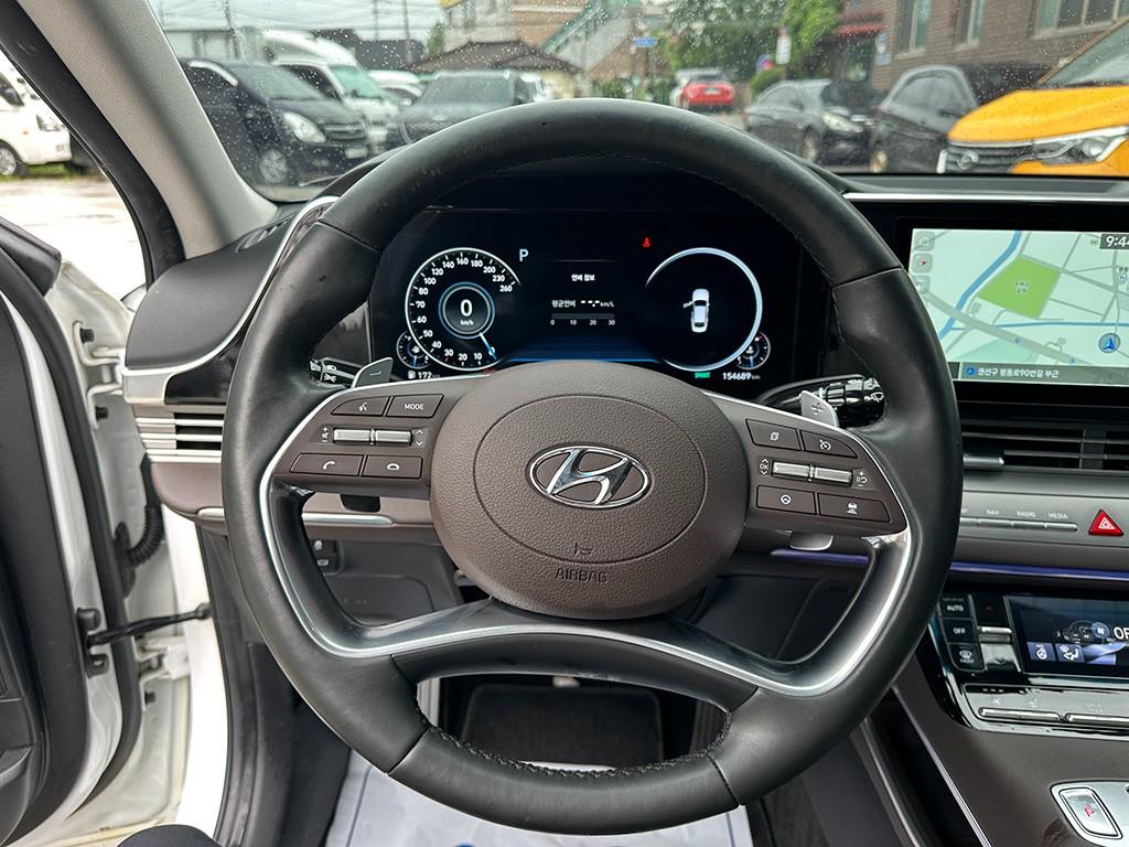 HYUNDAI Grandeur - Vista 7