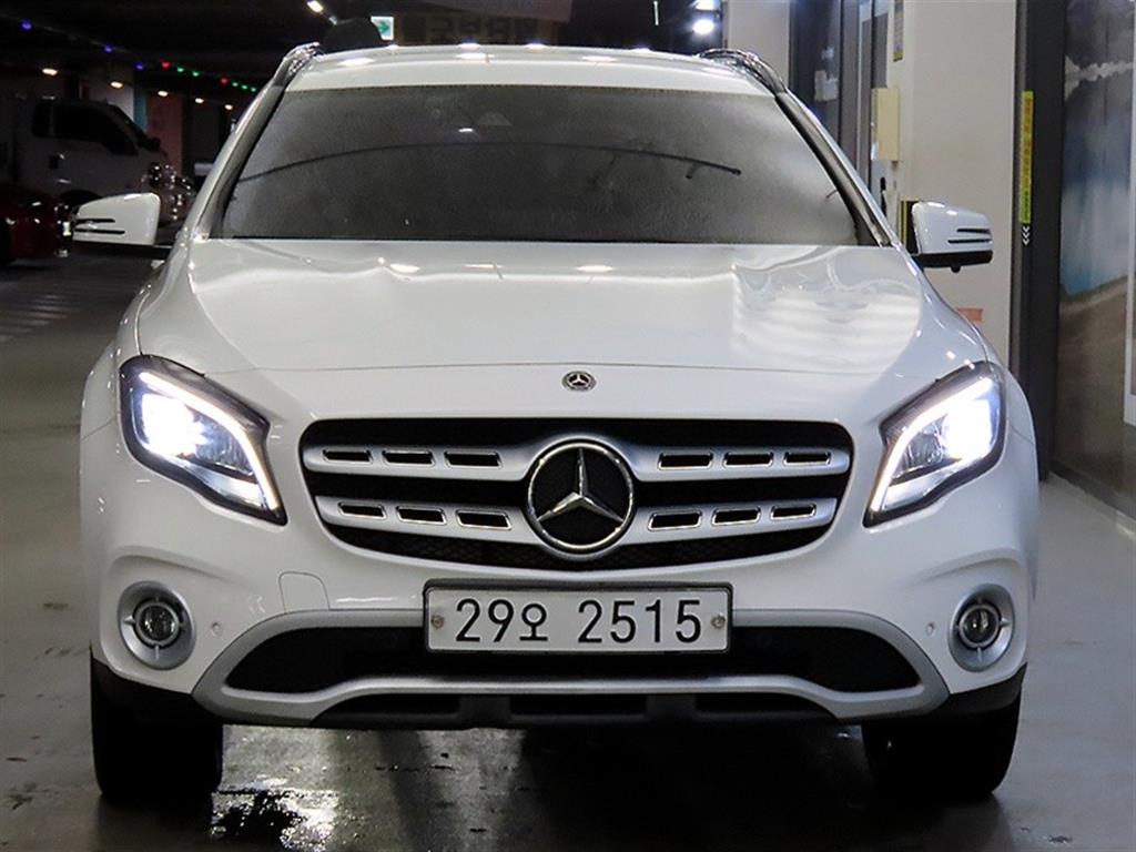 Mercedes Benz GLA Class 2019 Blanco - Importación desde Corea - HF Imports Iquique - Foto 1
