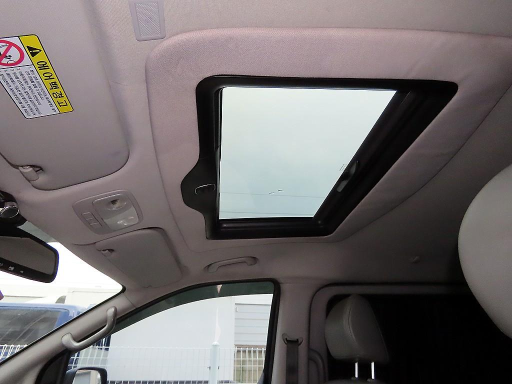 HYUNDAI Starex 2017 Azul - Importación desde Corea - HF Imports Iquique - Foto 16
