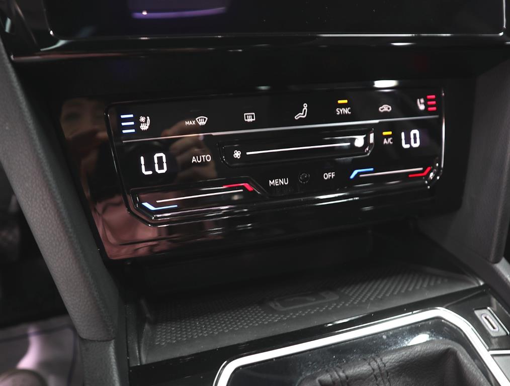 Volkswagen Passat 2021 Negro - Importación desde Corea - HF Imports Iquique - Foto 14