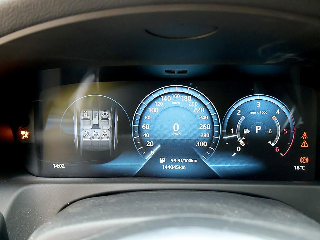 Jaguar XF - Vista 11