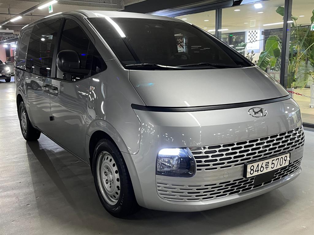 HYUNDAI Staria 2022 Gris - Importación desde Corea - HF Imports Iquique - Foto 1