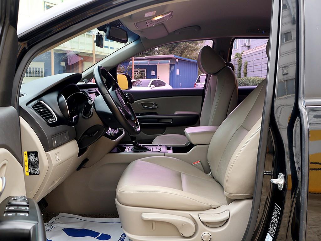 KIA Carnival 2015 Negro - Importación desde Corea - HF Imports Iquique - Foto 11