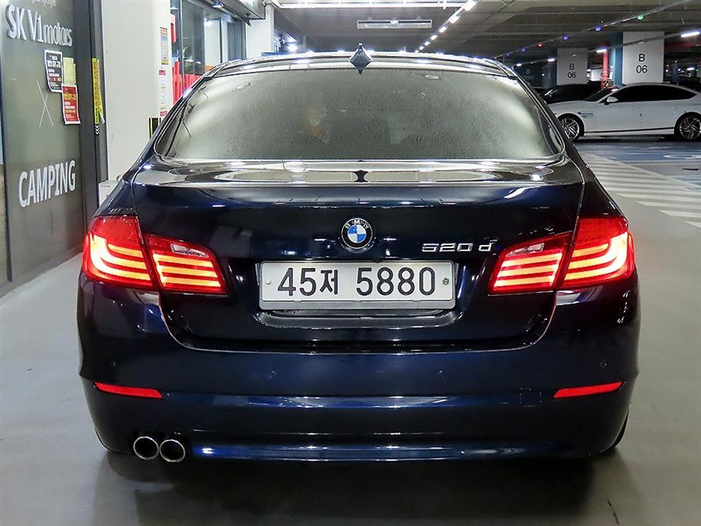 BMW 5 Series - Vista 5